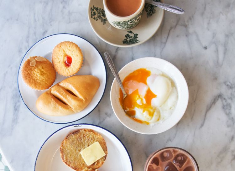 Vast variety of eaterie surrounding Tembusu Grand